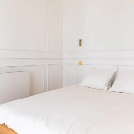 Lavishly Curated 1bd Apartmentclignancourt * Paris