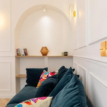 Lavishly Curated 1bd Apartmentclignancourt
